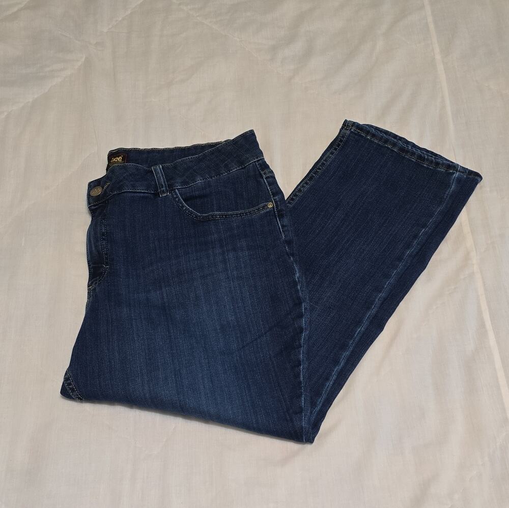 Lee Women's 20W Short Dark Wash Blue Boot Leg Stretch Denim Jeans Button Zip